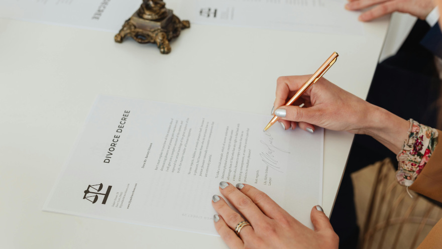 Can a divorce settlement be reopened?
